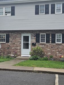 15 Carter Hts #15, Plantsville, CT, 06479