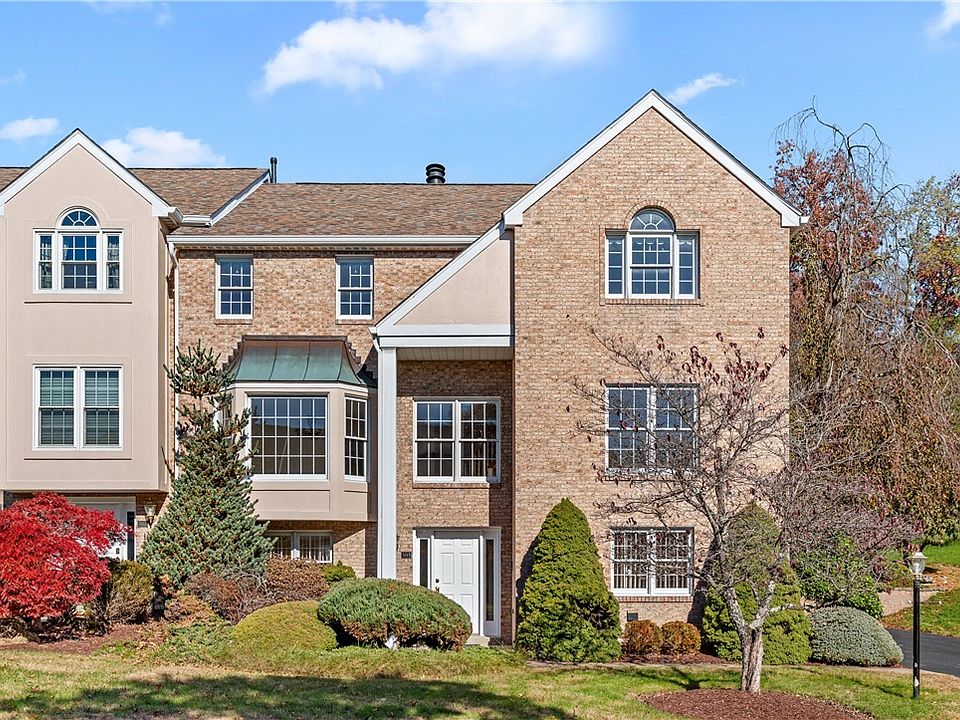1st image of 305 Newbury Dr