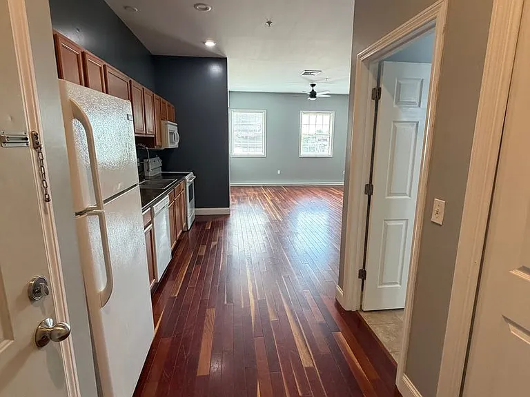 664 Columbus Ave — Photo 6