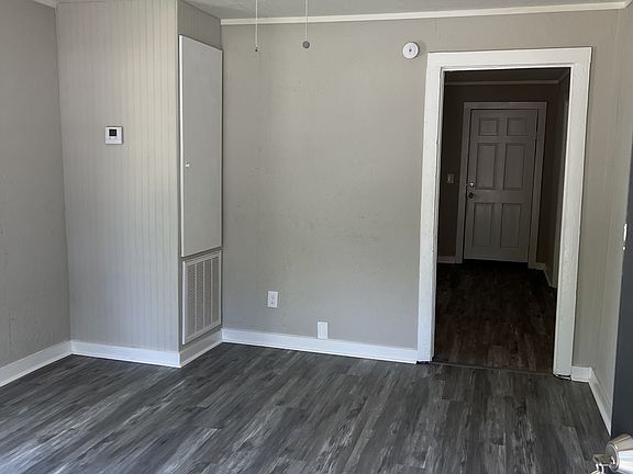 4th image of 107 Butler St
