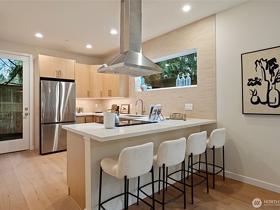 5th image of 11043 19th Avenue NE