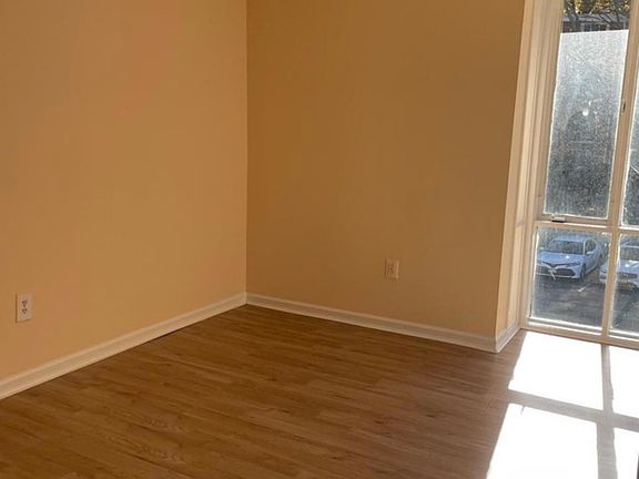 2nd image of 2634 Wagon Dr Suite 282
