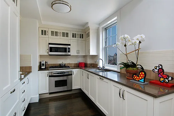 Rented by Corcoran | media 7