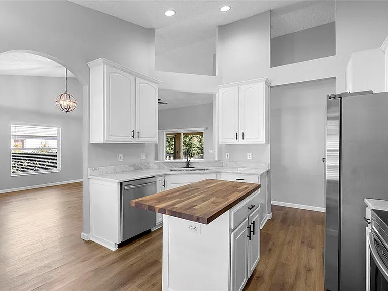 846 Grand Hughey Ct — Photo 13