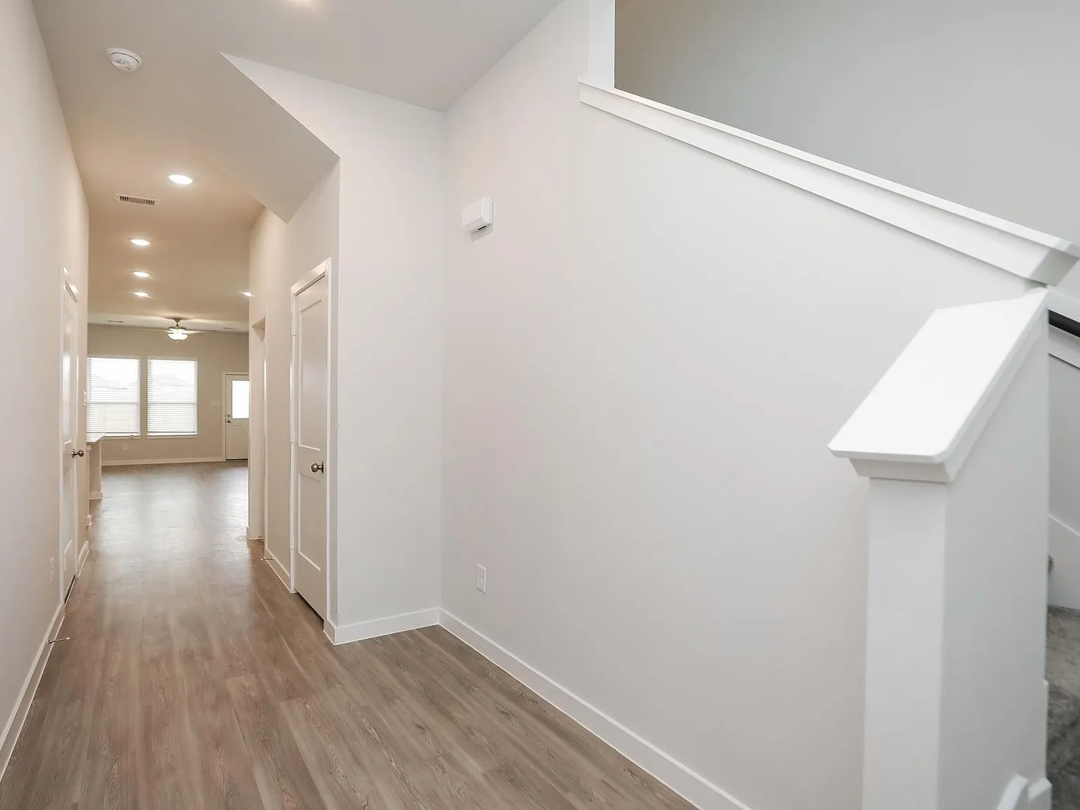 4 bed, 2.5 bath, 1991 sqft, $2,475 — Photo 3