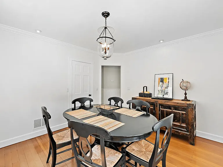 129 McAulay Pl — Photo 12