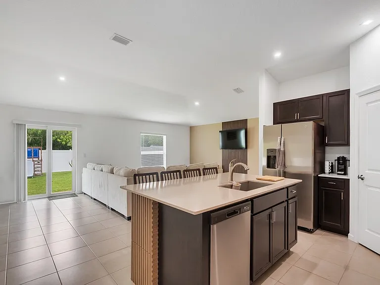 4242 Thurso Way — Photo 8