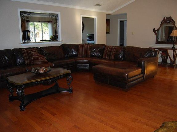 5th image of 2026 Longhorn Dr