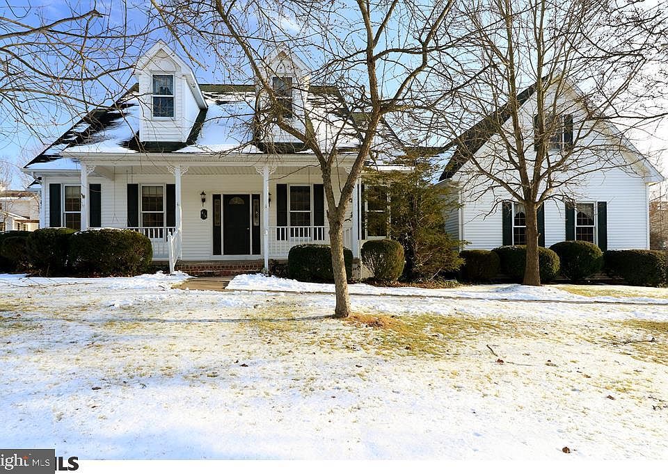 1st image of 136 Edward Dr