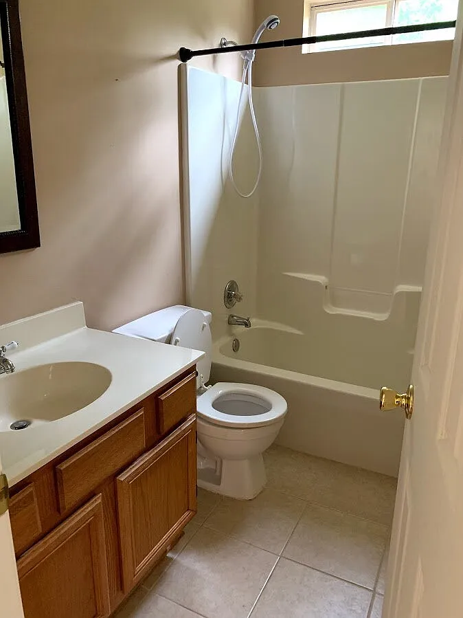 3 bed, 2.0 bath, 1338 sqft, $1,800 — Photo 3