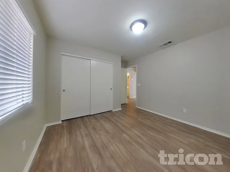 9215 W Sandra Ter — Photo 13