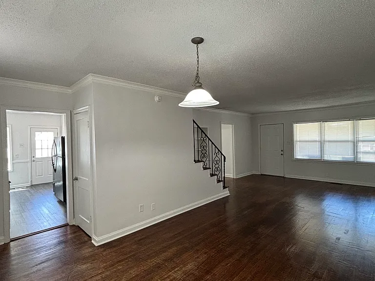 378 N Highland St — Photo 2
