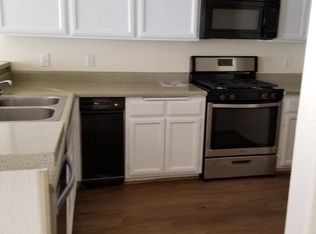 22206 Coralbell Ln, Woodland Hills, CA 91367