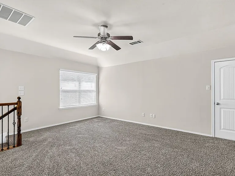 9813 Moccasin Creek Ln — Photo 22