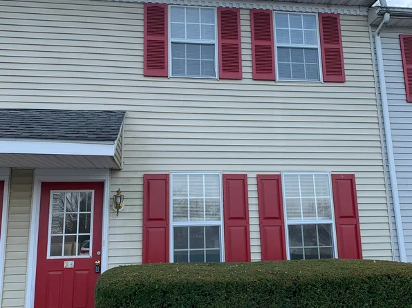 32 Oriole Dr, Ephrata, PA 17522