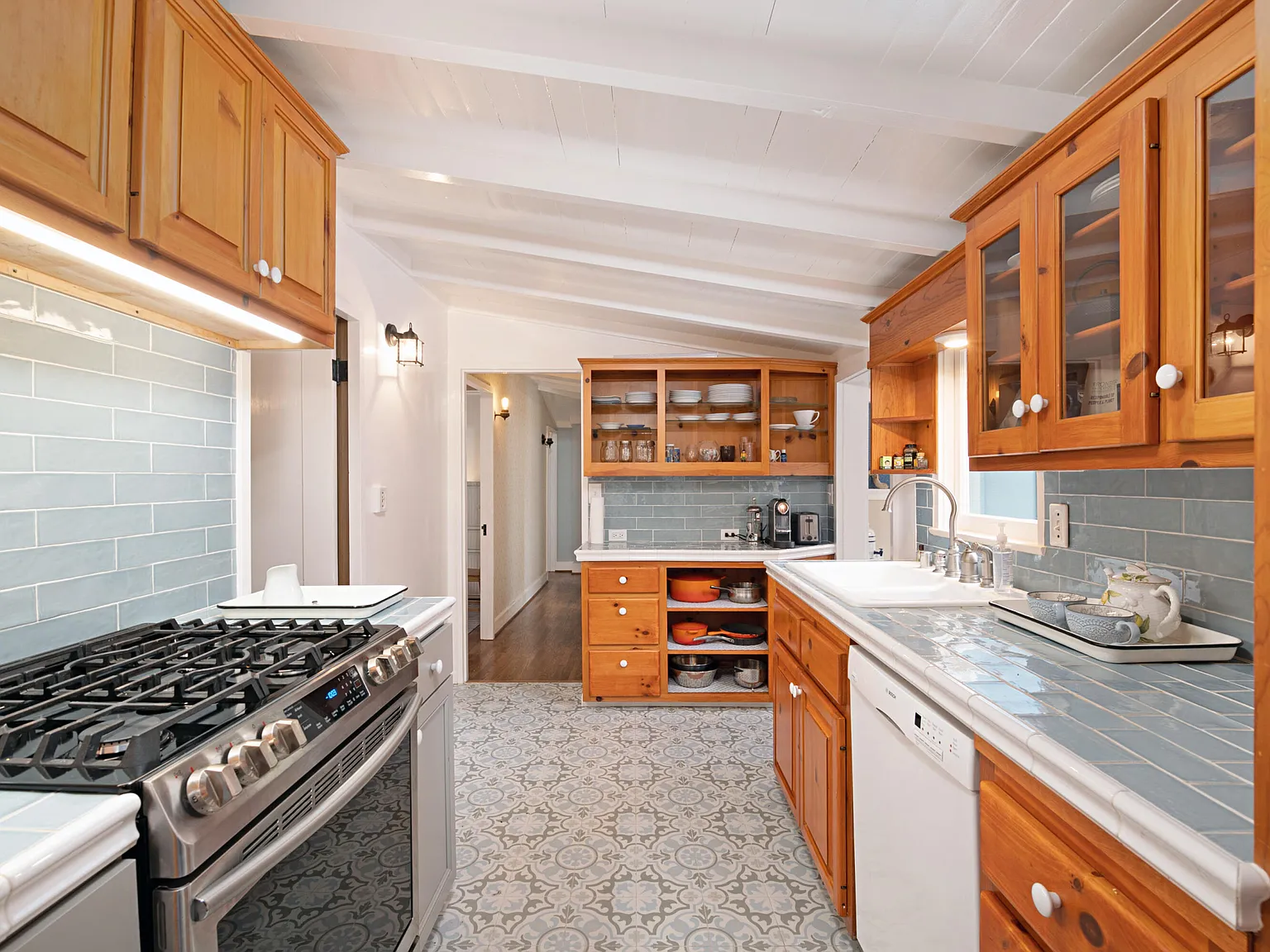 2 bed, 2.0 bath, $10,000 — Photo 4