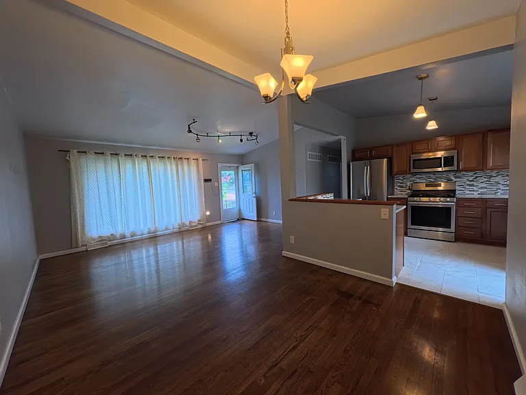 1181 Cimarron Dr — Photo 5