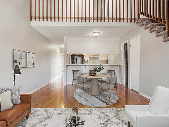 4th image of 6508 N Lagoon Dr