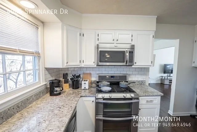 4065 Spinnaker Dr — Photo 9