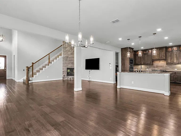 6333 Hall Rd #1 — Photo 13
