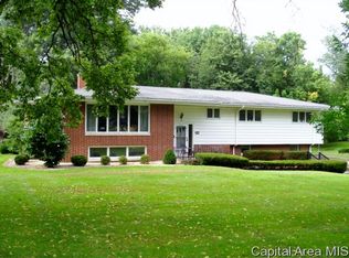 231 Hackberry Rd, Galesburg, IL 61401