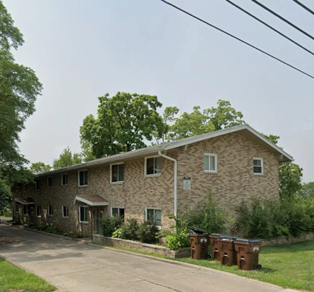 1330 West Hillcrest Avenue — Photo 2