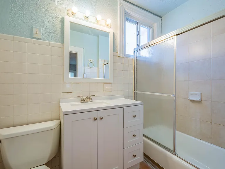 435 N Graham St — Photo 20