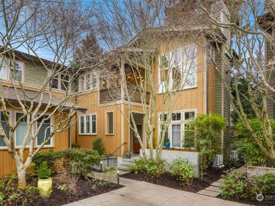 828 Madison Avenue N UNIT 4, Bainbridge Island, WA, 98110