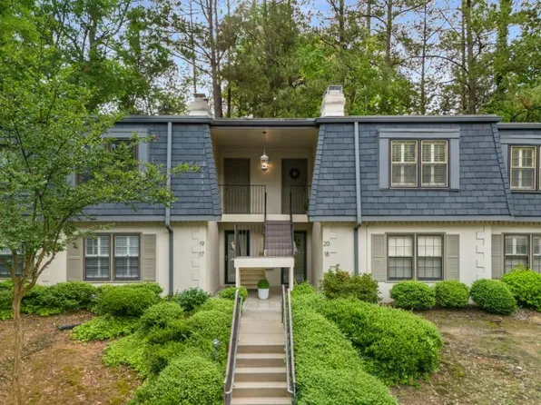 20 Glenald Way NW, Atlanta, GA 30327