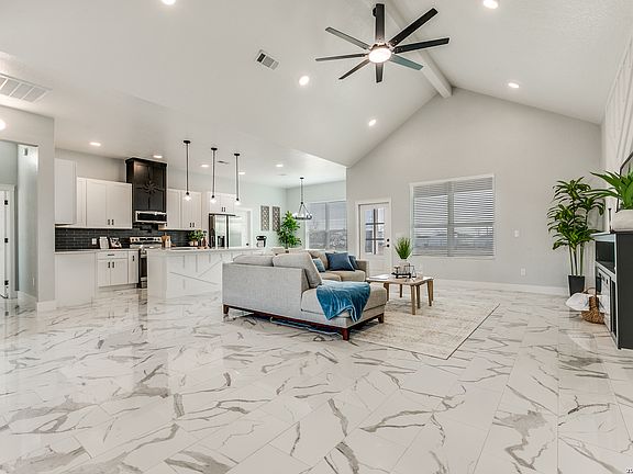 4th image of 16934 Rancho Escondido