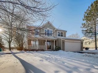 780 Mockingbird Dr, Antioch, IL
