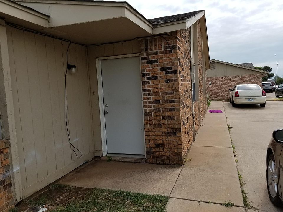 1st image of 7943 NW Crossland Cir