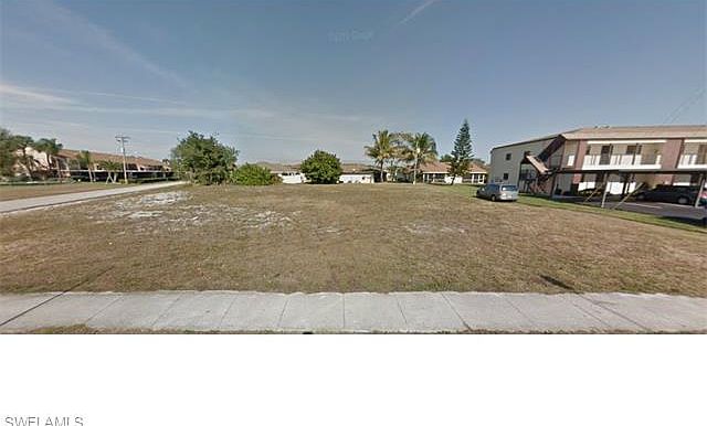 2nd image of 1002 SE 38th Ter