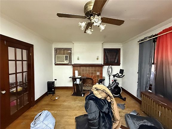 3rd image of 430 26th St