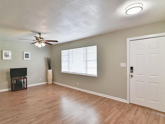 3rd image of 5020 Nevada Trl