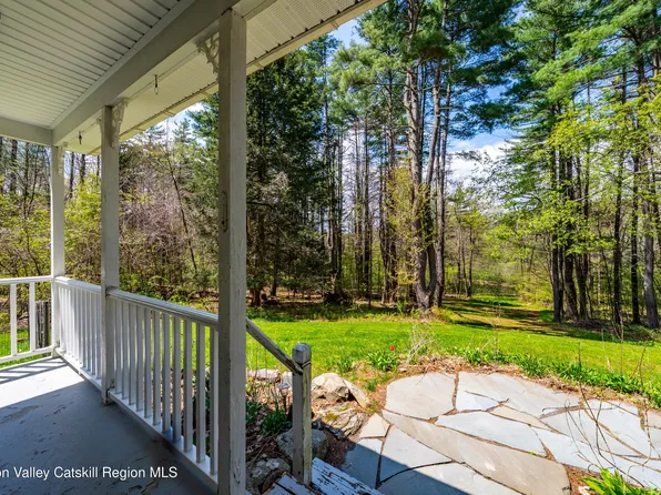 186 W Hand Hill Road, East Nassau, NY 12062