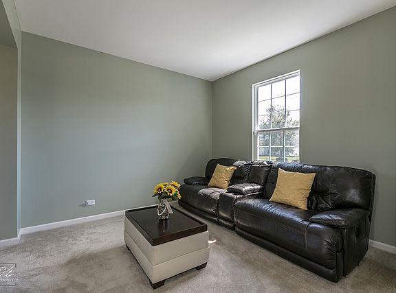 3rd image of 2322 Amsterdam Cir