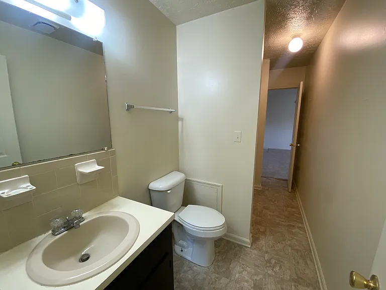 Beechwood Apartments — Photo 14