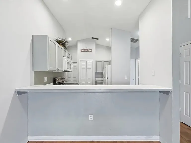 15187 Harrowgate Way — Photo 3