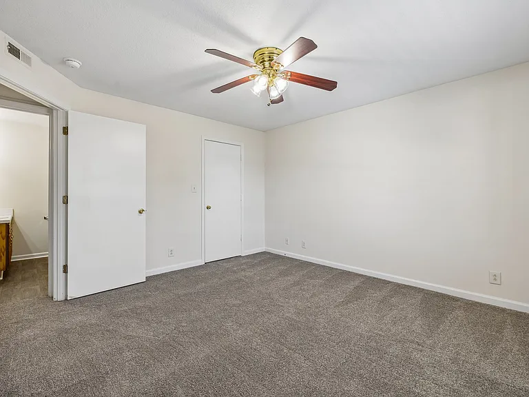 Legacy Village — Photo 143
