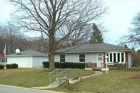 1st image of 8390 N Grandview Dr