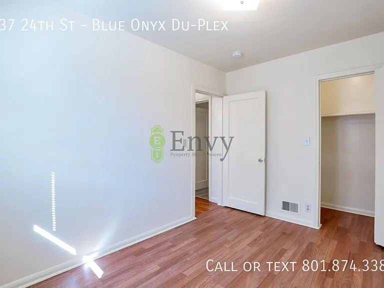 937 24th St #BLUE ONYX DU-PLEX — Photo 11