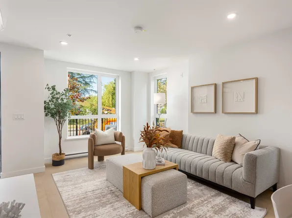 5398 207th St #109, Langley, BC V3A 2E6