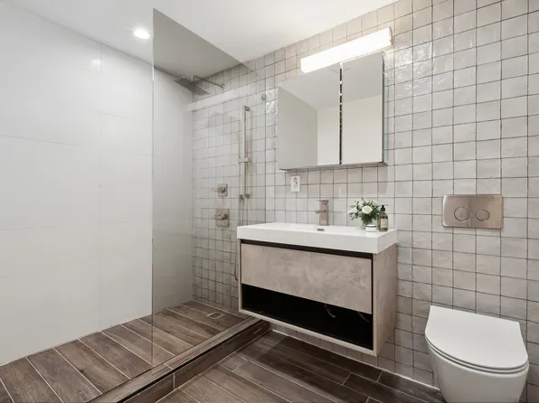 479 Lexington Avenue image 5 of 6