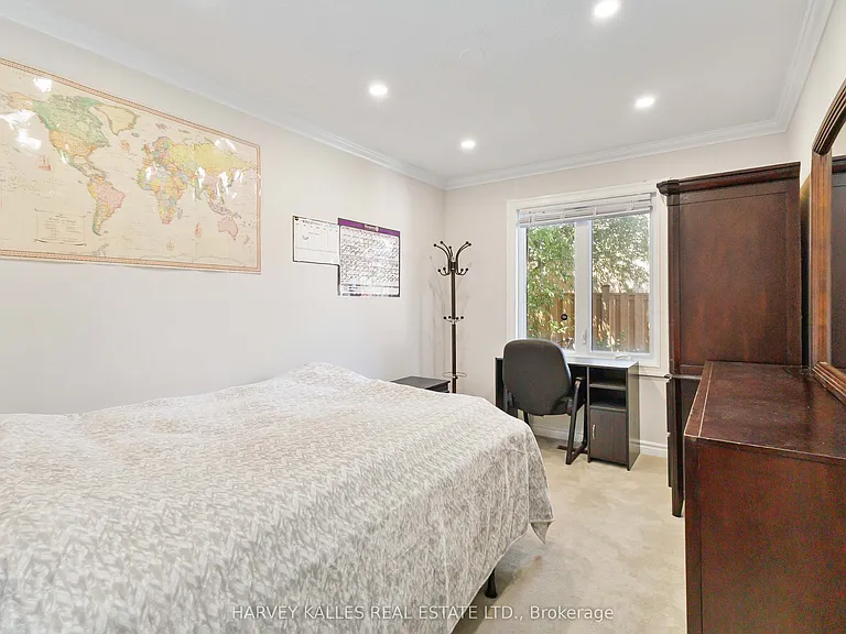 223 Sunnyside Dr — Photo 23