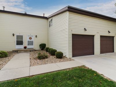 1711 King Dr APT D, Normal, IL, 61761