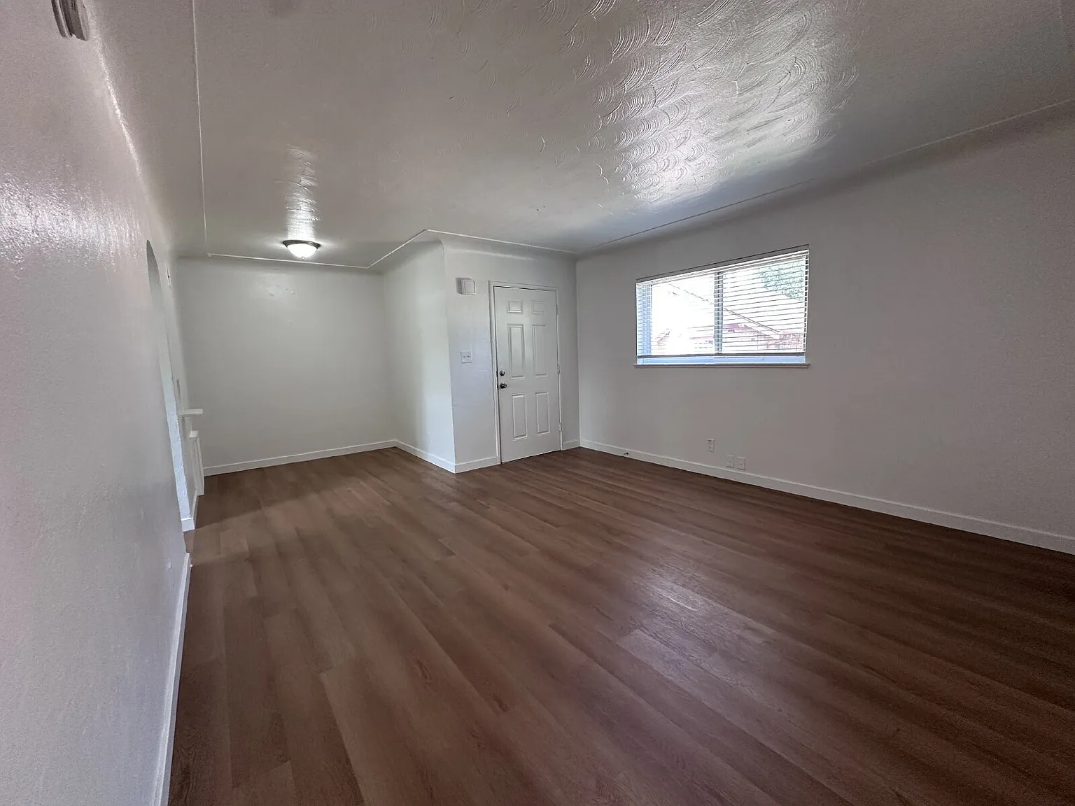 2 bed, 1.0 bath, 750 sqft, $1,595 — Photo 1