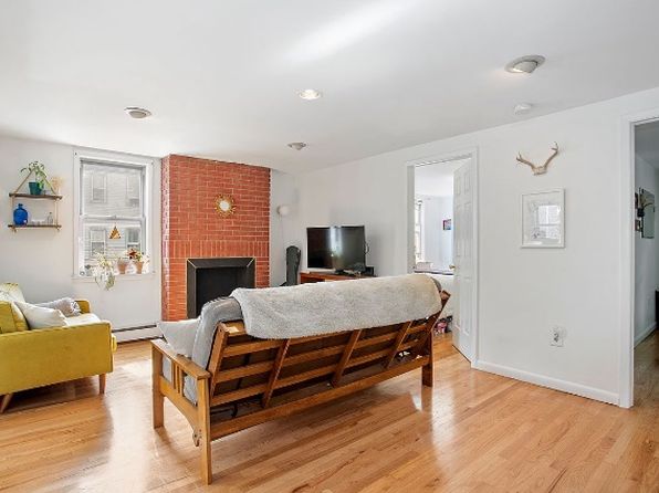 58 Devoe St #2