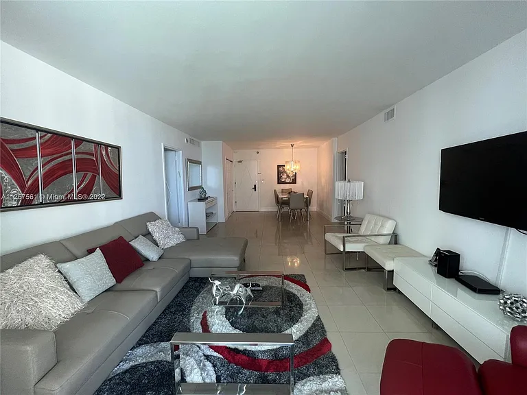 5151 Collins Ave #725 — Photo 4