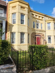 336 Adams St NE APT D, Washington, DC, 20002